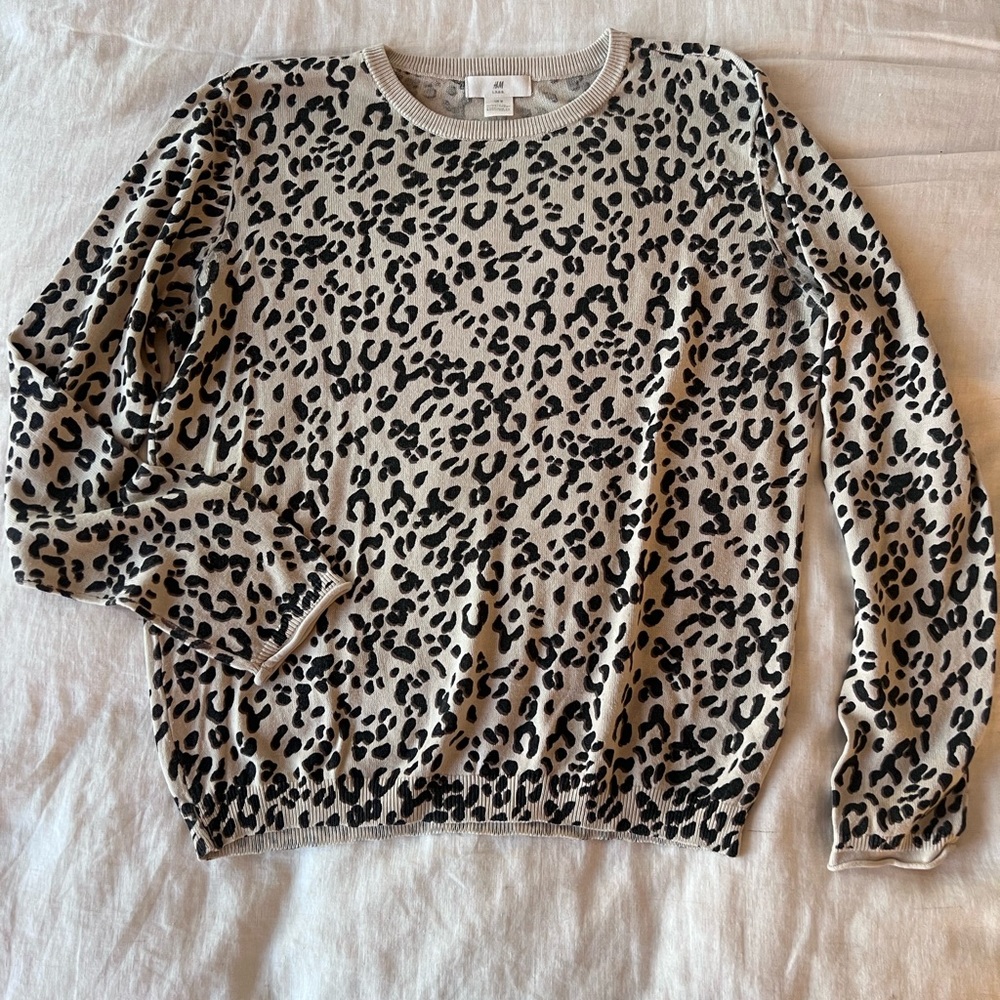 H&M Beige and Black Animal Print Sweater